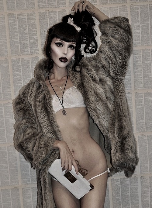 androfeminine:  Meeka Malcou