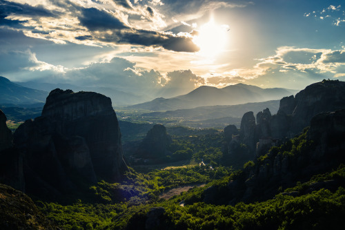 breathtakingdestinations: Meteora - Greece (by Kacper Gunia) 