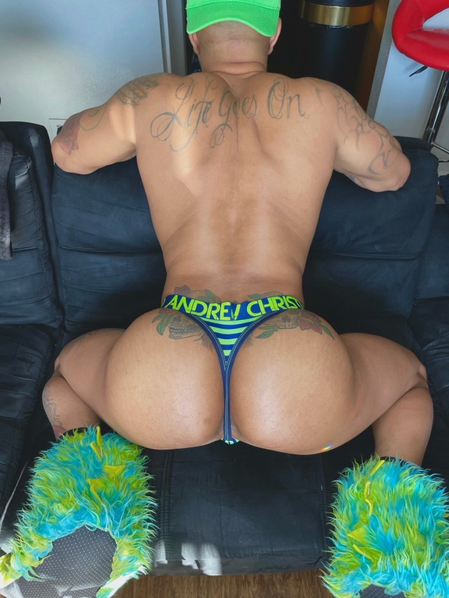 everythingchocolate:eddiesplace:🔥🔥🍑🍑👅👅👅🍆💦💦💦