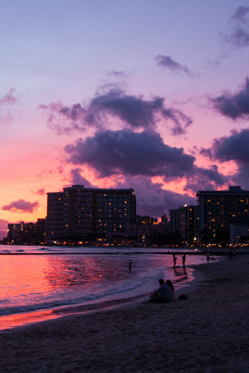 Porn plasmatics-life:  Waikiki Beach [via/more] photos