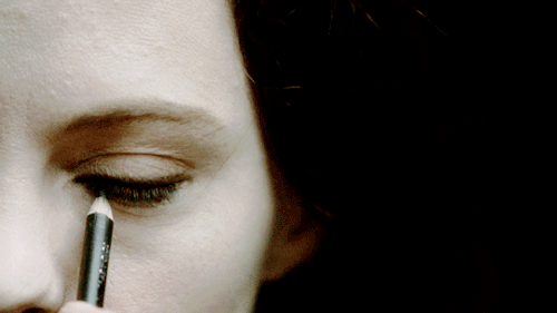 urmotheratemydog:3/31 days of movies set during Halloween season:May (dir. Lucky McKee, 2002)