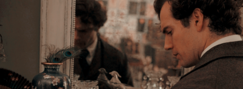  HEADERS: Henry Cavill - Enola Holmes (Sherlock Holmes)Credit fallingcavill on twitter 