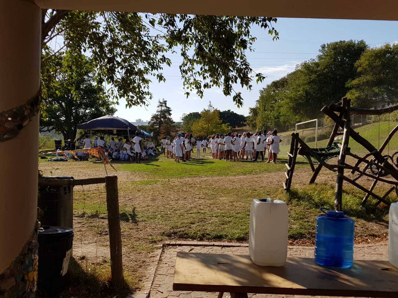 Pärchen Treiben Es Zusammen Auf Einer Schlafsaal-Party Pärchen Treiben Es Zusammen Auf Einer Schlafsaal-Party