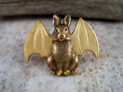 baturday:
“ Bunnicula Bling
”
I NEED THIS. YOU DO NOT UNDERSTAND THE VASTNESS OF MY NEED FOR THIS.