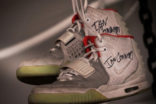 bvdvsss:  best thing ever done to a yeezy  #connor