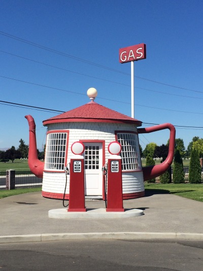 guidedsailor:Teapot Gas Station, 1922, Zillah, Washington 