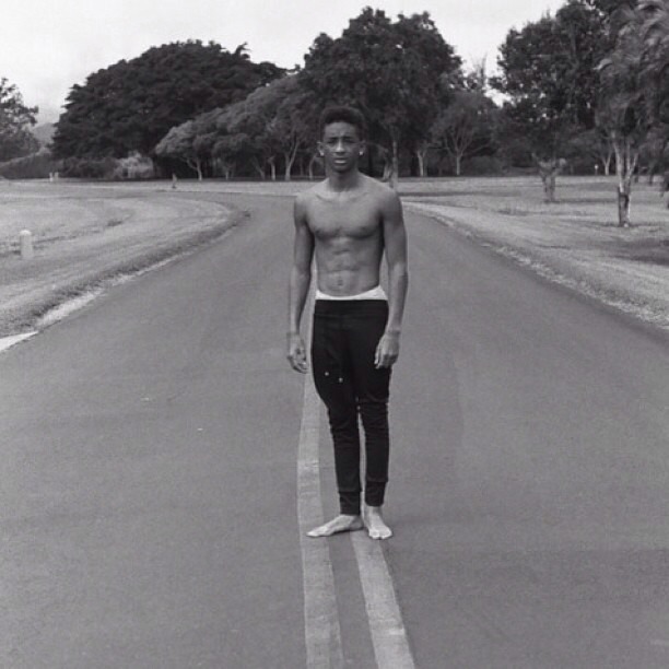 thatjackpot:  idontgivafucck:  marc86jcob:  JADEN SMITH IS SOOOOO CUTTEEE N SEXY !!!!!!