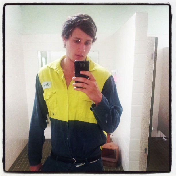 juanesque:  Someone PLEASE tell me what he fixes….so I can break mine and call