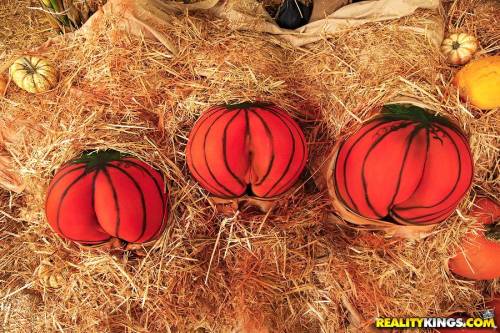 Porn Pics idealporn:  The best Halloween costumes ever.