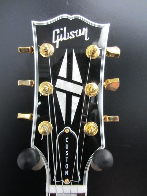 samashmusic:  Used Guitar Of The Day Gibson Captain Kirk Douglas SG —- http://ow.ly/CkrGG