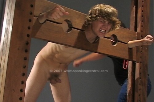 slavethomas80: it hurts A good slave should always be shaved in the stocks