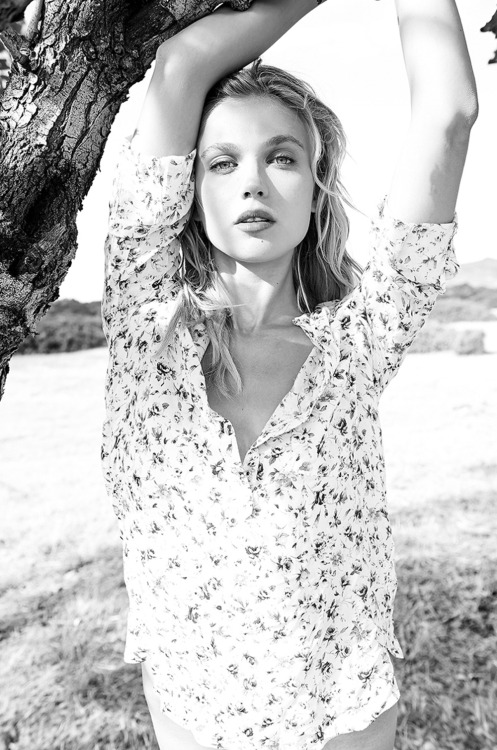 fashionfaves:  Anastasia Bondarenko 