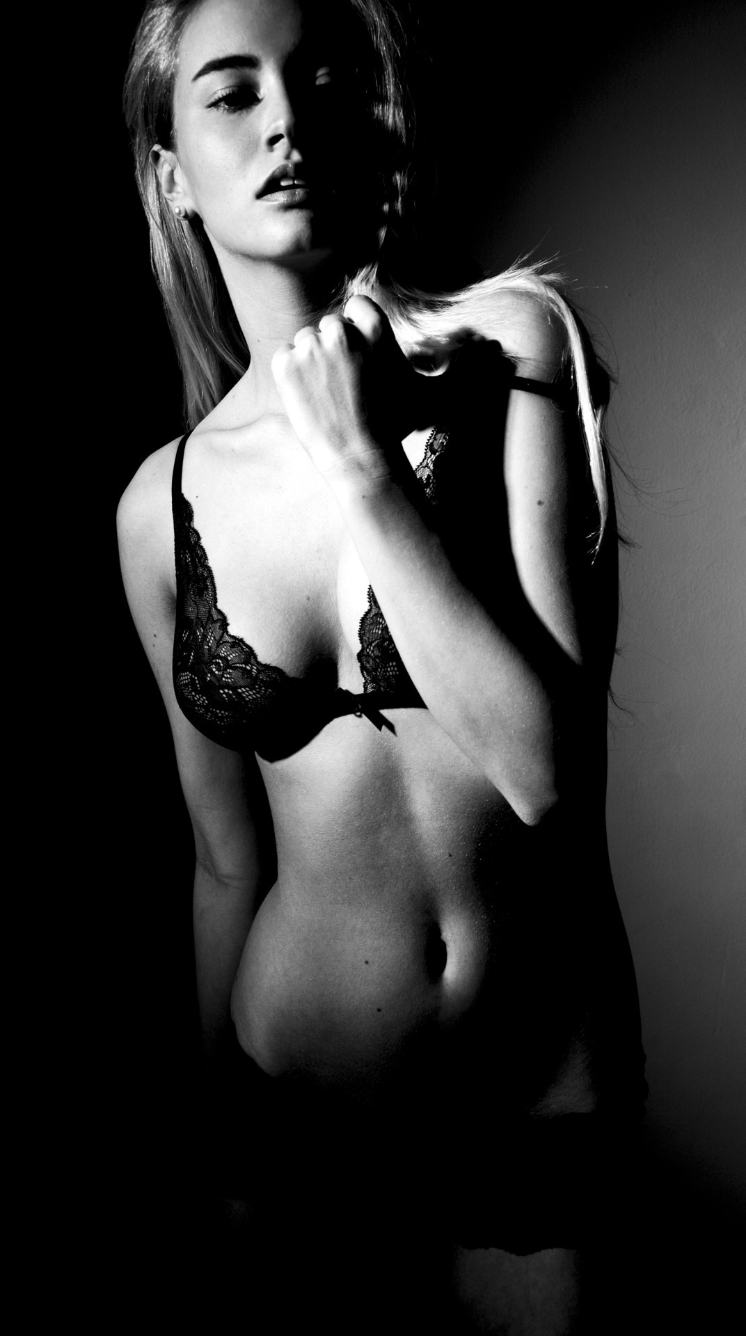 kardaan:    Bryana Holly  