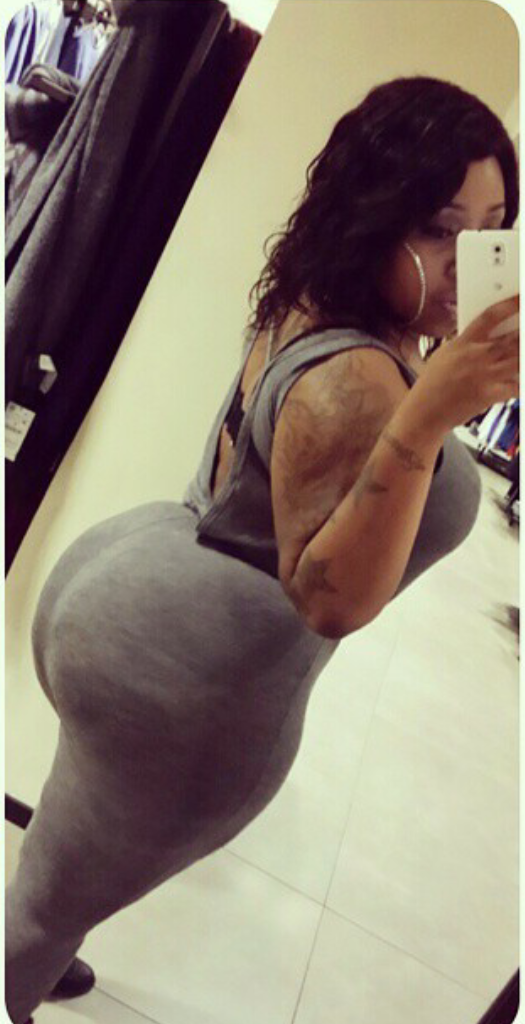 assinleggins:  That’s a whole Lotta ass!