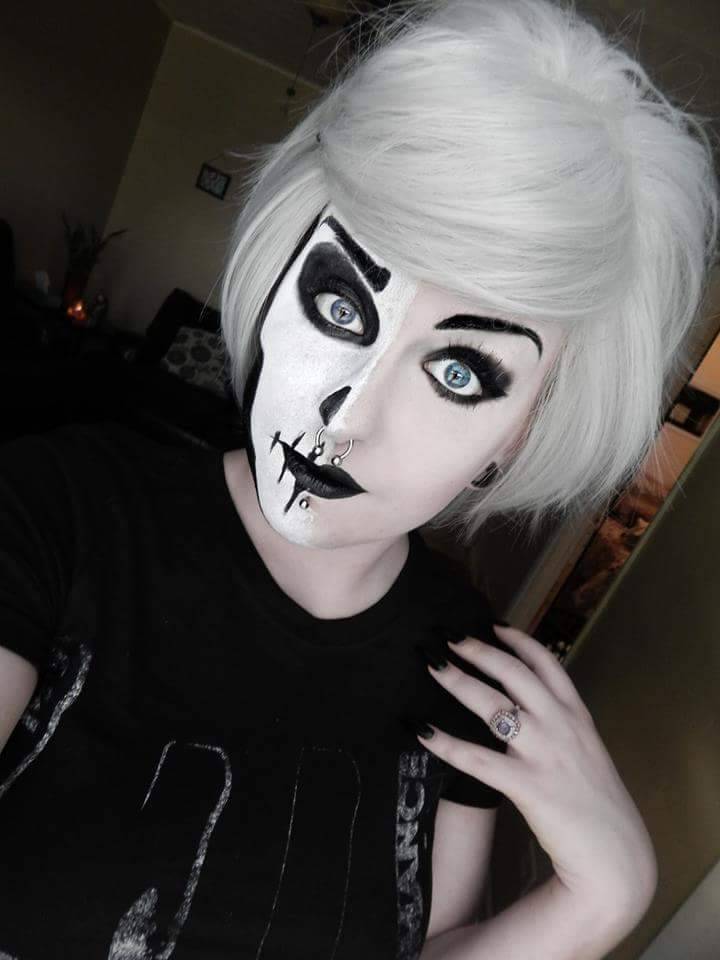 jae-the-awesome:  Welcome to the Black Parade, little piggies. 