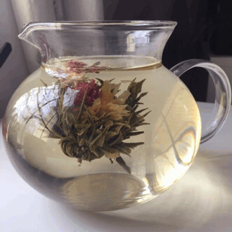 purrfectpeach: I’m so obsessed with this stuff!!! 🌼🌼🌼