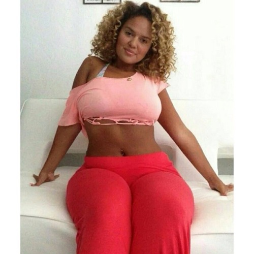 luvvincurves:  Pookaluvcurves adult photos