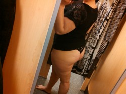 nikkis-double-ds:  How about a dressing room pic. Never done em cuz I hate shopping. The lighting in here shows every little dimple on my ass and thighs. But I don’t care :)  Also, I love my big hips.   We love ur hips too girl&hellip;Not to mention