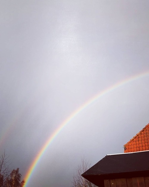 #rainbow #doublerainbow #weather #rain #sun # #magical  www.instagram.com/p/BtqoVWho5MU/?utm
