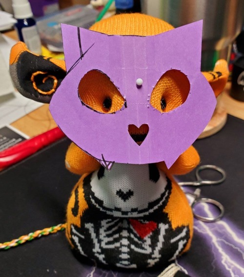 impistry:Working on Imp #504 (Impling) and their very fun looking Kitty skull mask that will be comi