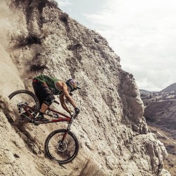 bikes-bridges-beer:  #mtb #biking #downhill