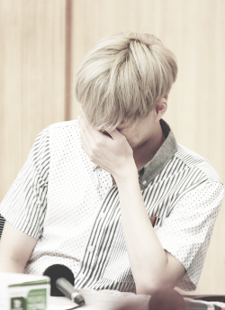 fairycubs:  shy jongin is shy 