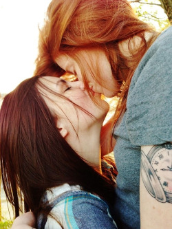 the-inspired-lesbian:  Lesbian Living ♡