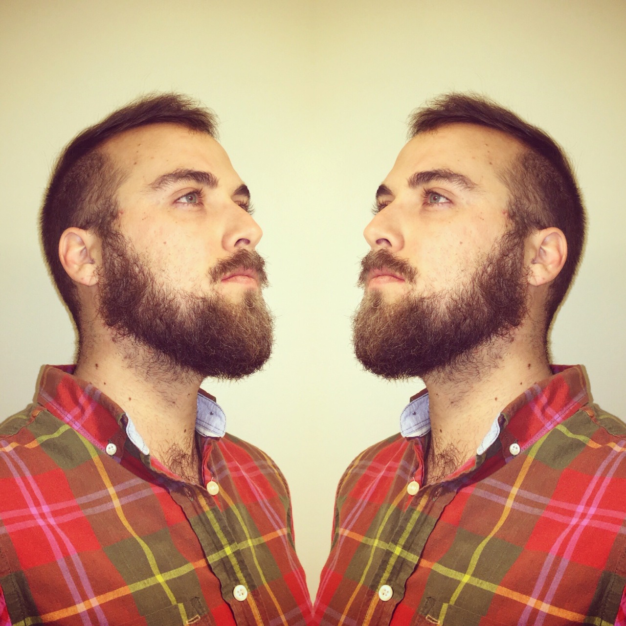 ididntnotblogaboutyou:  Beard season. 