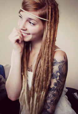 tattooedtrips:  fucking A this girl is gorgeous.