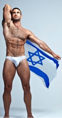 glad2bhere:  eliad cohen by juan pablo santamaria