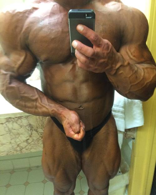 bodybodyman:  Anthony Petrella 