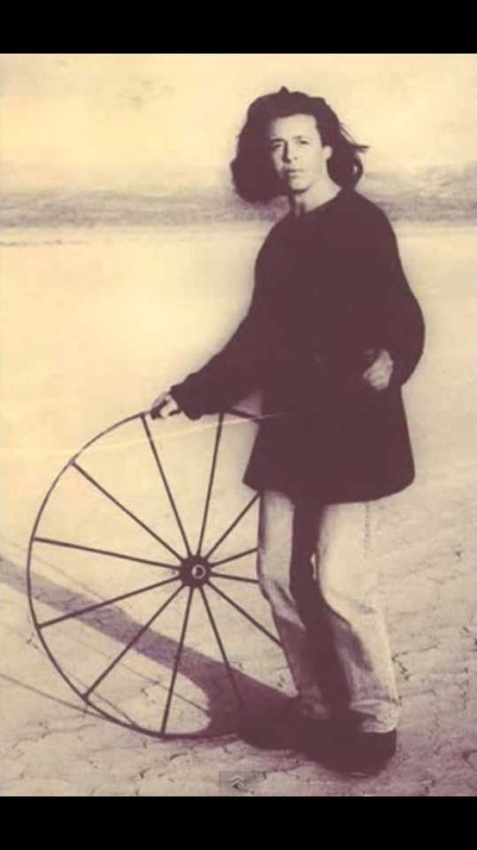 HAPPY BIRTHDAY ROLAND ORZABAL 🎉🎉🎉❤️💕🌻🌻🌻