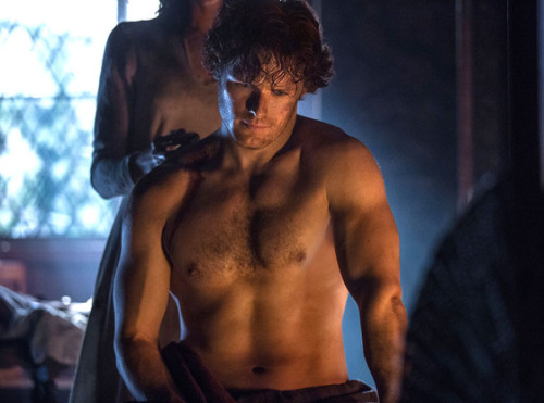 ladyduchovny:  Jamie Fraser - Outlander Season 1 Esse Sam Heughan é um luxo! 