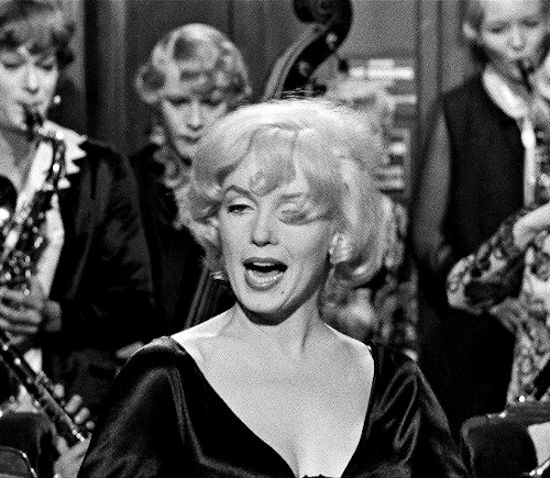 chloezhao: Marilyn Monroe as Sugar– Some Like it Hot (1959) dir. Billy Wilder