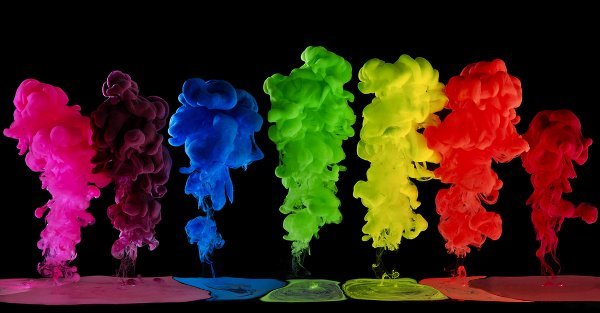 submissiveinclination:  jedavu:  Colored Liquids Create Gorgeous Rainbow Explosions