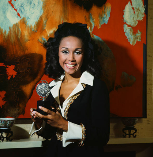 twixnmix:  Diahann Carroll as host of the 23rd Annual Tony Awards; broadcast on April 20, 1969. In 1