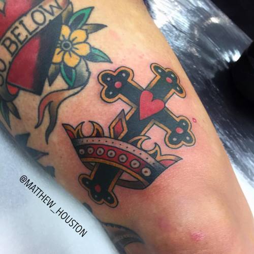 Crosses and crowns for Rich the regular! #cross #crown #heart #traditional #tattoo @sevendoorstattoo
