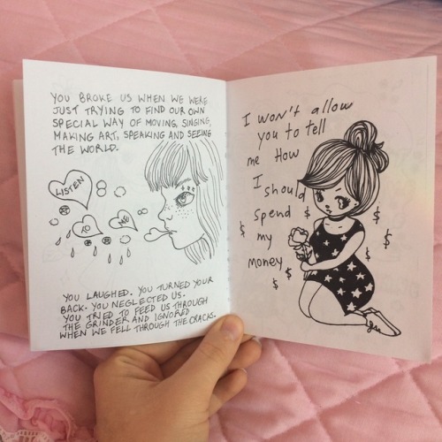 I made a collab zine with @nosebleedsundae. Basically we sat one afternoon and we drew and talked ab