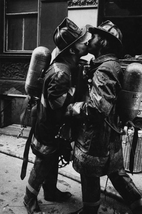 grupaok:Jill Freedman, Five Alarm Fire, 1976