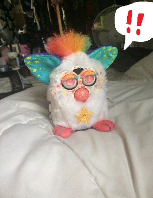 rigsfurbies: kawaiisideboob: reveal of the silly confetti booty baby!  with a little sweat he&r