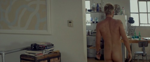 omgnakedmalecelebs:  Chad Michael Murray’s ass finally. 