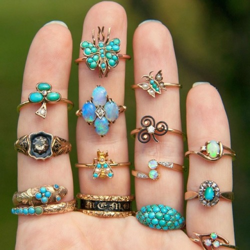 sosuperawesome:Antique Rings from Trademark Antiques on EtsySee our ‘rings’ tag Follow So Super Awes
