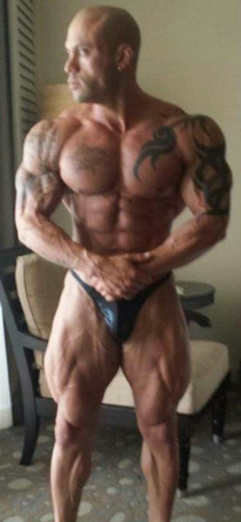 hn6hus:  Carlos Chapa 