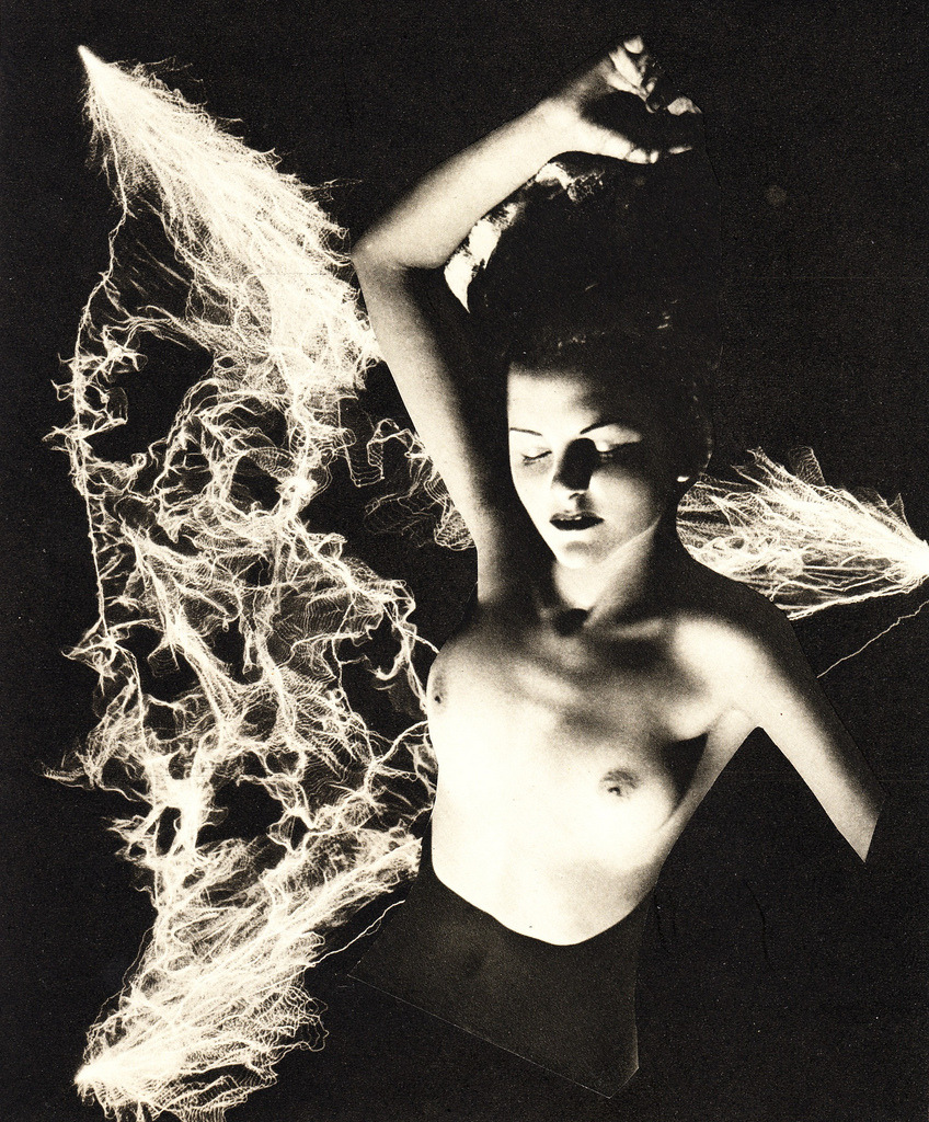 vivipiuomeno1:  Bob May ph. - Nude with electricity, 2012 