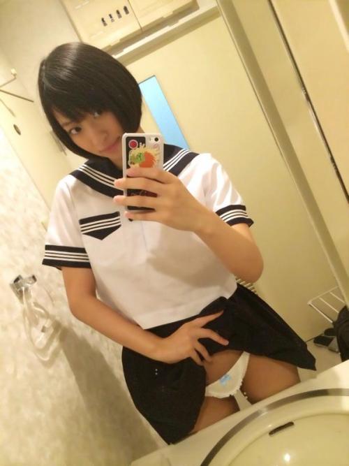 倉持由香@ グラドル自画撮り部部長さんはTwitterを使っています: “7thDVDロケの荷造りおわり(´･ᴗ･` )おやすみなさーい！ #グラドル自画撮り部 t.co/S