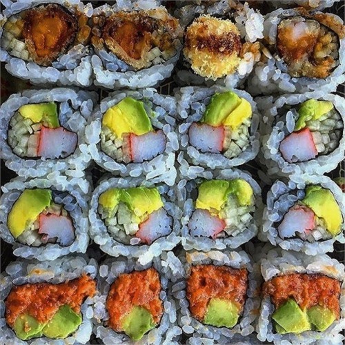 sushimode:Just have a look at this amazing sushi. NOM! via @idream0fsushi #SUSHIMODE #sushi #sushit