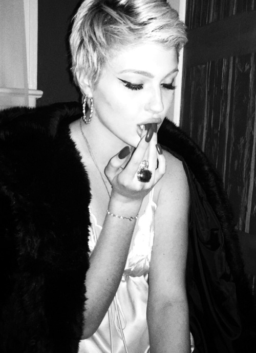 dovemother:furs