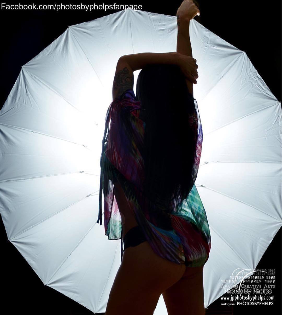 Cali&rsquo;s own Leila striking a dance pose .#humpday #dande #photosbyphelps