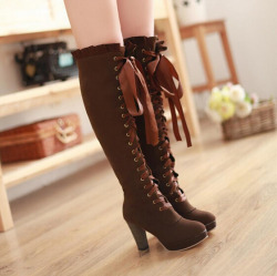 mintykat:  High Lace-up Platform Boots from Hipster
