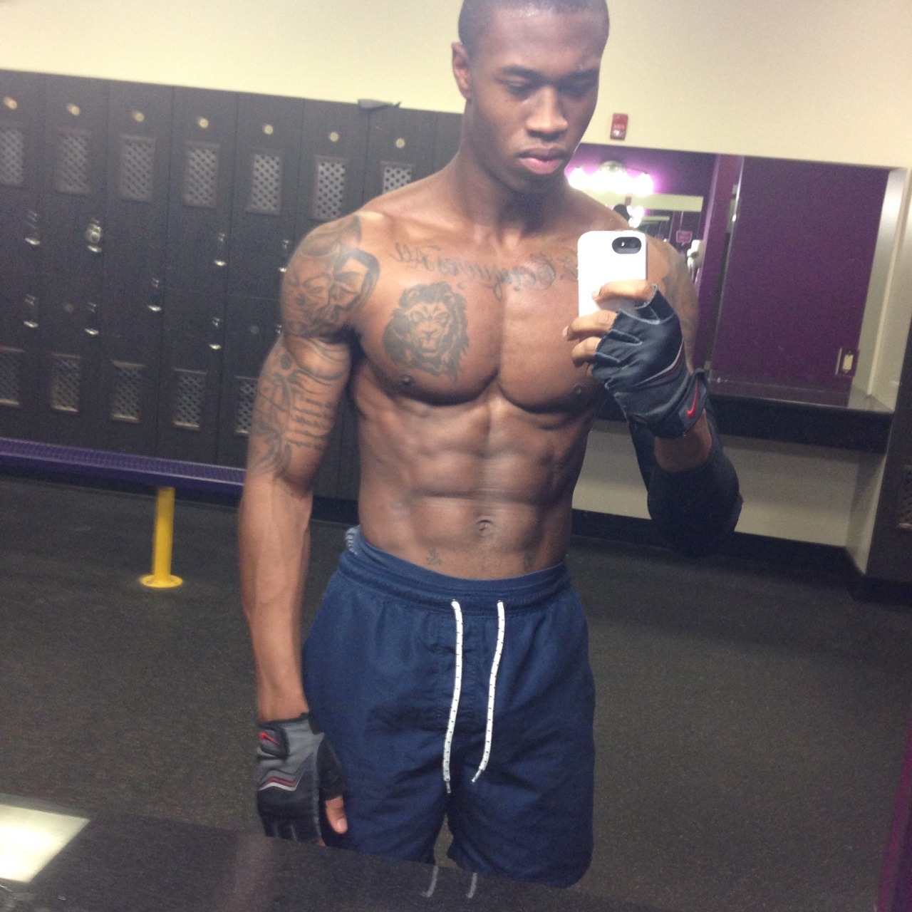 dyck4days:  theathleticprofessor:  hard work pays off. IG: @ashton.stanley  Follow